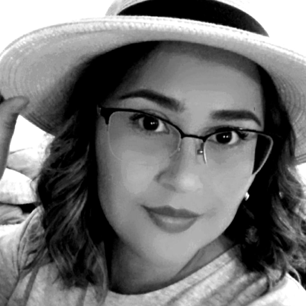 Meet your Posher, Yolanda